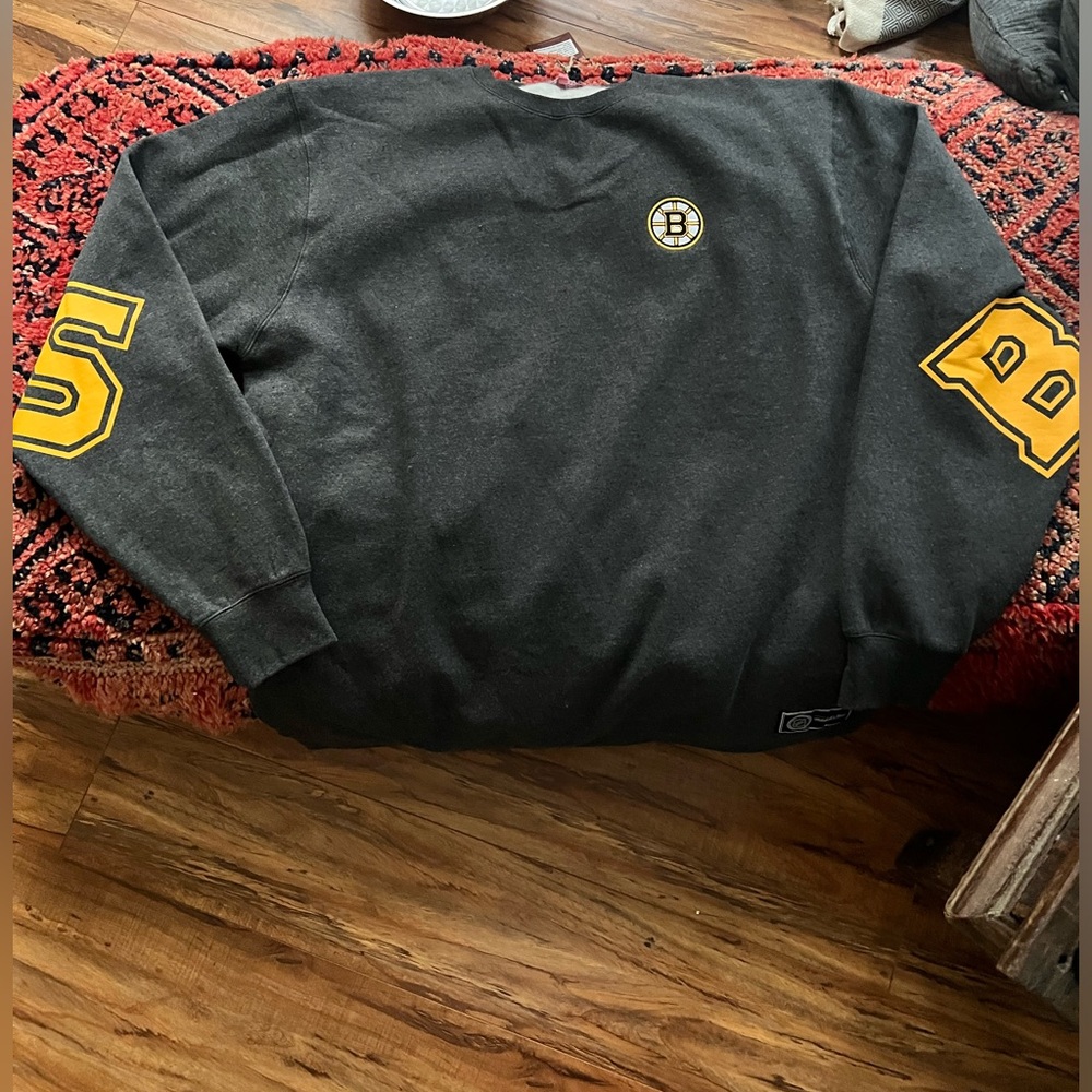 Mitchell & Ness Boston Bruins Crewneck
